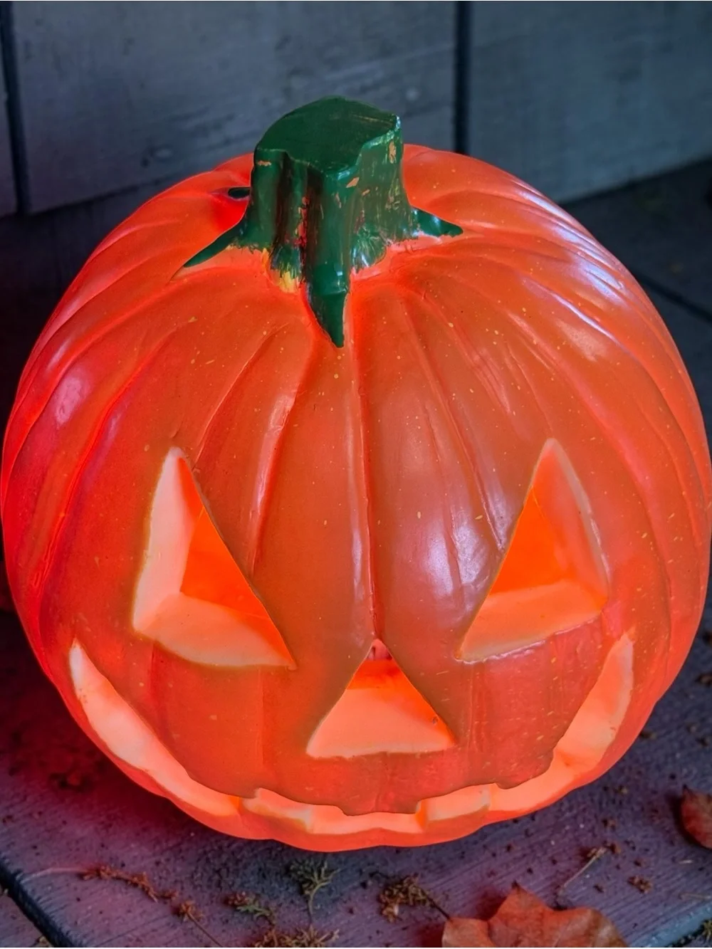 Vintage Light-Up Pumpkin Blow Mold Halloween Jack-O'-Lantern Decor - WORKING!